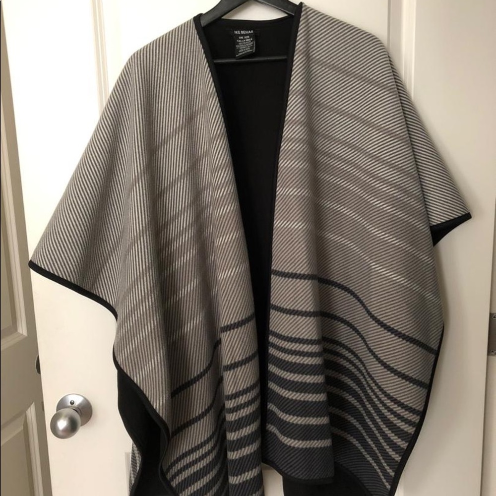 Grey cardigan